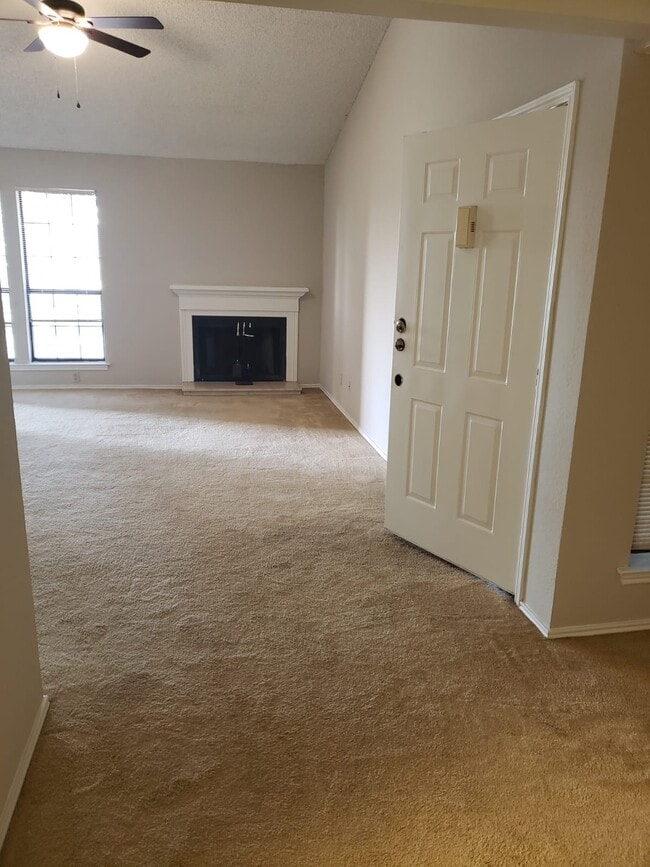 property at 1202 Thorpe Ln