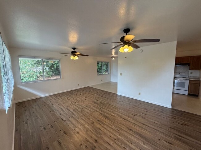 82-6090-6090 Napoopoo Rd in Captain Cook, HI - Building Photo - Building Photo