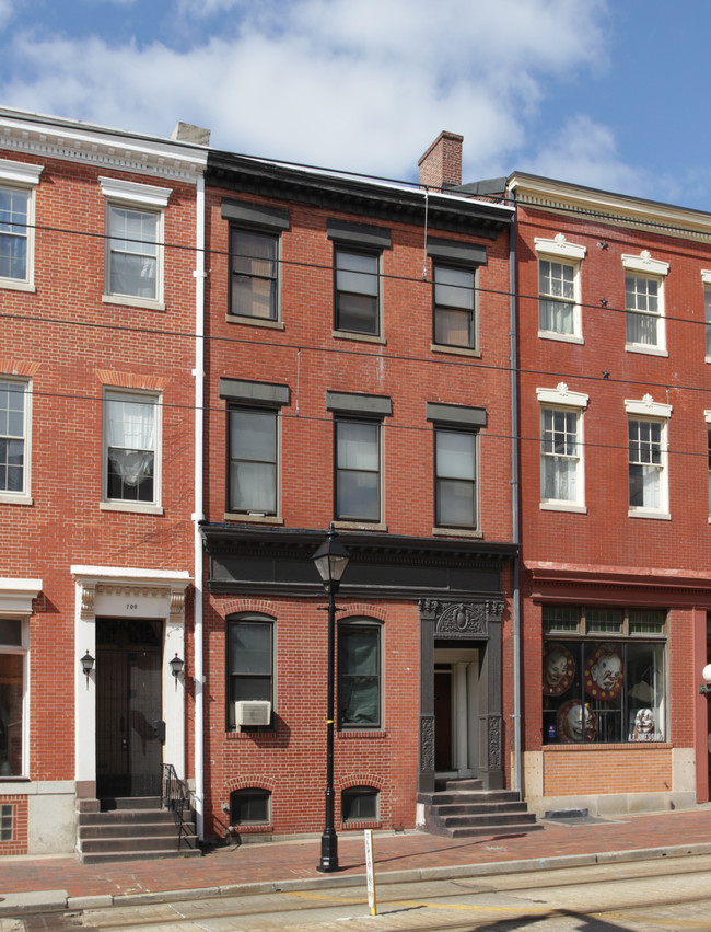 702 N Howard St in Baltimore, MD - Building Photo - Building Photo