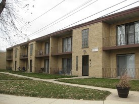 5810 107th Court Way Apartments