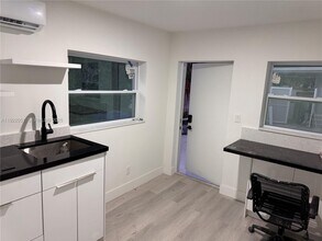 2353 SW 11th Terrace in Miami, FL - Building Photo - Building Photo