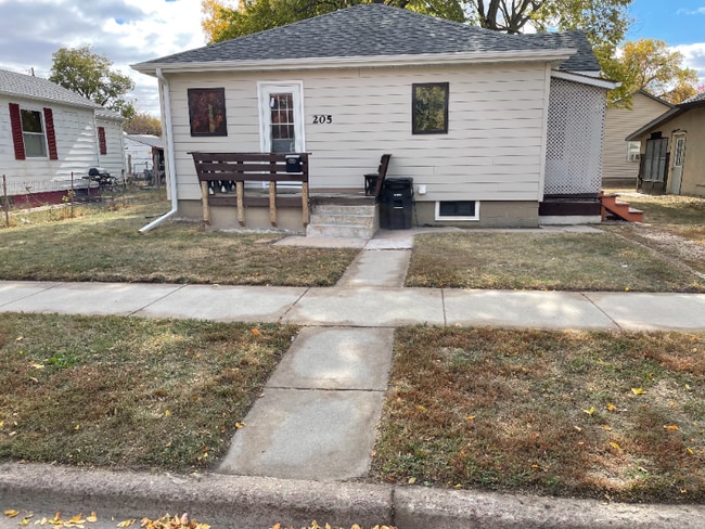 property at 205 E 11th Ave