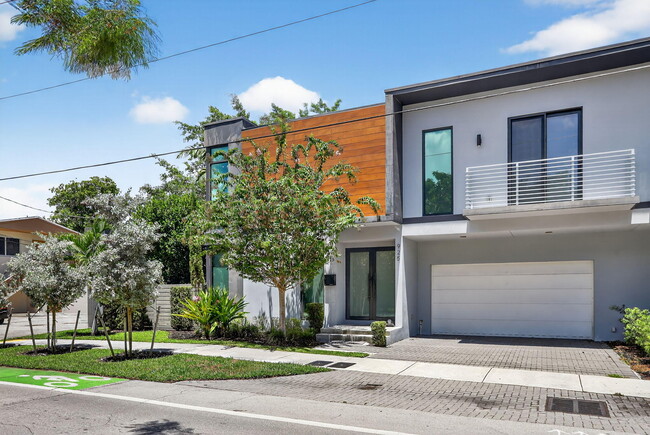 925 NE 6th St in Fort Lauderdale, FL - Building Photo - Building Photo