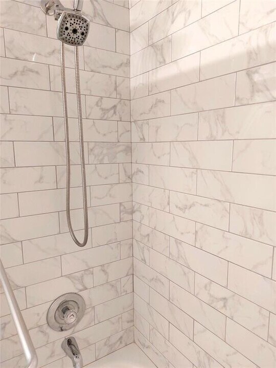 409 Gardens Dr in Pompano Beach, FL - Building Photo