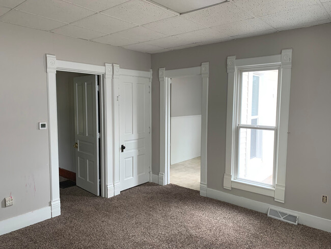 property at 326 S 1st St