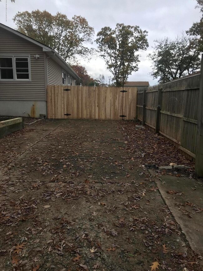 7 Pearl Dr in Howell, NJ - Building Photo - Building Photo