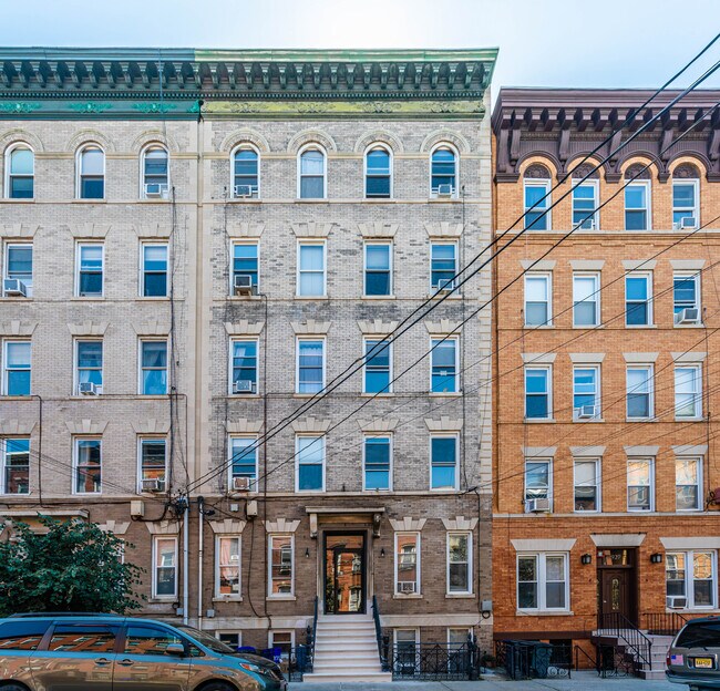 929 Willow Ave in Hoboken, NJ - Building Photo - Building Photo