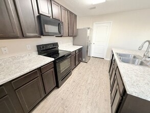 5890 Bay Tree Court in Milton, FL - Building Photo - Building Photo