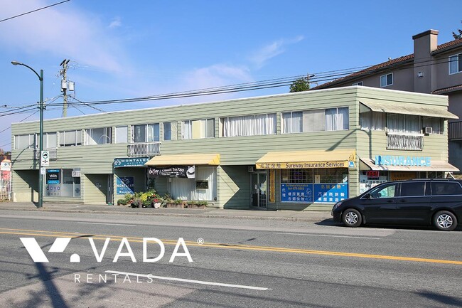 4520 Victoria Dr in Vancouver, BC - Building Photo - Building Photo