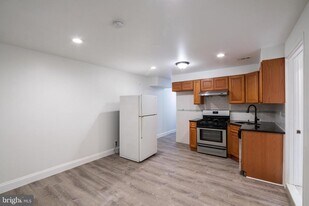 1726 Pine St in Philadelphia, PA - Building Photo