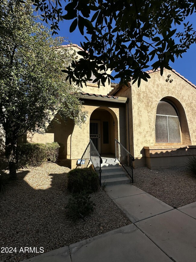 3637 W Bryce Ct in Phoenix, AZ - Building Photo - Building Photo