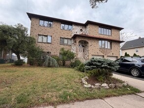 29 La Salle Ave in Clifton, NJ - Building Photo - Building Photo