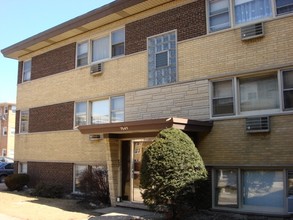 7549-7551 Belmont Ave in Elmwood Park, IL - Foto de edificio - Building Photo