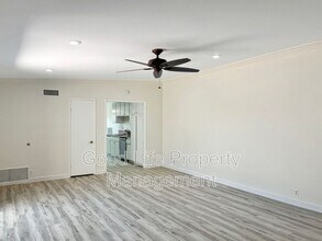 2552 Granada Cir in Spring Valley, CA - Foto de edificio - Building Photo