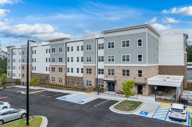 Wilshire 62+ Senior Apartments in Smyrna, GA - Building Photo - Building Photo