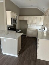 6550 Trammel Dr in Dallas, TX - Building Photo - Building Photo