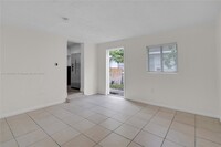 3051 NW 60th St in Miami, FL - Building Photo - Building Photo