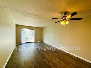 215 Sunn Aire Ct in Wilmington, NC - Building Photo - Building Photo