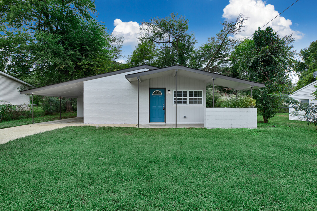2129 Evans Ave NW in Huntsville, AL - Building Photo
