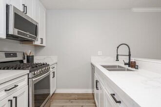 1625 Hotel Cir S in San Diego, CA - Building Photo - Building Photo