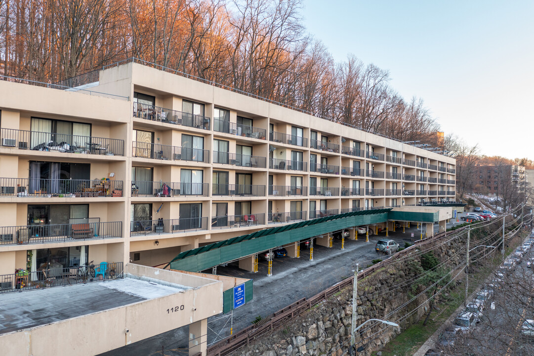 The River Hill Condominium in Yonkers, NY - Building Photo