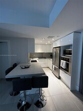 185 SE 14th Terrace in Miami, FL - Foto de edificio - Building Photo
