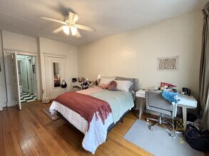 28 Littell Rd, Unit 2 in Brookline, MA - Building Photo - Building Photo