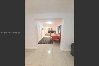 1132 Moffett St in Hallandale Beach, FL - Building Photo - Building Photo