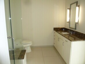 1065 Peachtree St NE, Unit Unit 3303 in Atlanta, GA - Building Photo - Building Photo
