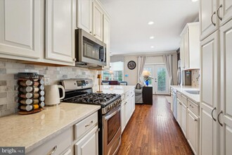 217 Highland Ridge Ave in Gaithersburg, MD - Building Photo - Building Photo