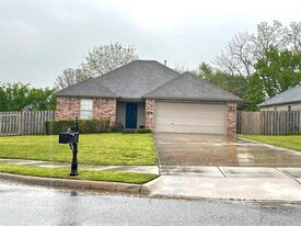 4357 Beacon Ct in Springdale, AR - Building Photo