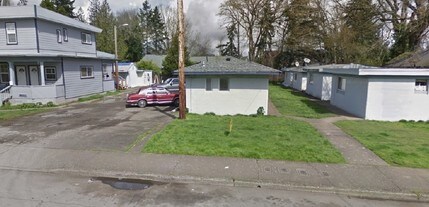 2451-2473 Trade St SE in Salem, OR - Building Photo - Building Photo