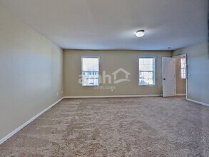 511 Creek Oak Dr in Murfreesboro, TN - Building Photo - Building Photo