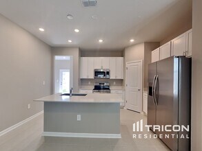 737 Honeyrock St in Debary, FL - Building Photo - Building Photo