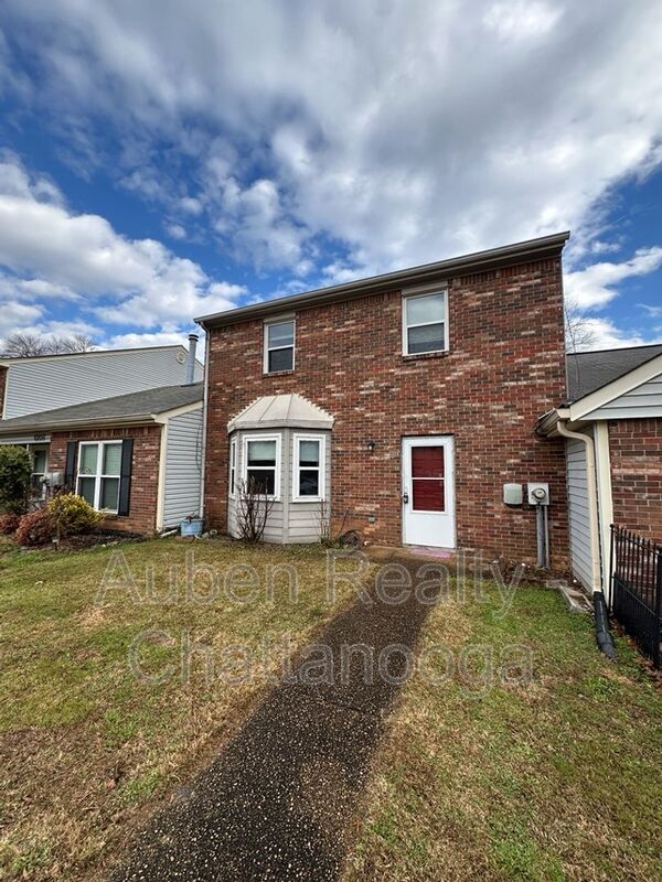1317 Village Green Dr in Chattanooga, TN - Building Photo - Building Photo