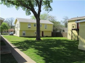 Falcon Apartments in Irving, TX - Building Photo - Building Photo