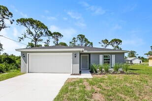 3710 2nd St SW in Lehigh Acres, FL - Building Photo