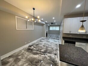 5333 S Calumet Ave, Unit 1 in Chicago, IL - Building Photo - Building Photo