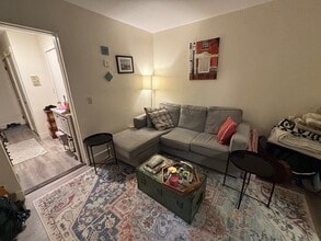 68 Myrtle St, Unit 1 in Boston, MA - Building Photo - Building Photo