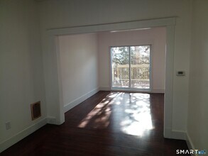 105 Hillside Ave in New Haven, CT - Building Photo - Building Photo