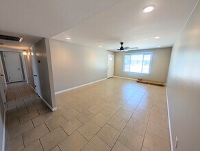 1639 E Wesleyan Dr in Tempe, AZ - Building Photo - Building Photo