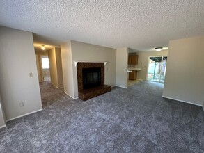 813 Haskell Ct in Dupont, WA - Building Photo - Building Photo