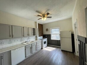 1817 Davis Ave in Pittsburgh, PA - Building Photo - Building Photo