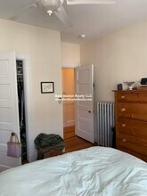 51 Ibbetson St, Unit 3 in Somerville, MA - Foto de edificio - Building Photo