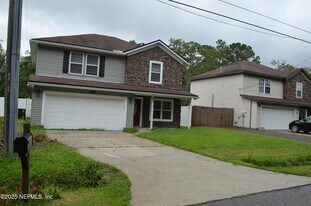 7061 Civic Club Dr in Jacksonville, FL - Building Photo