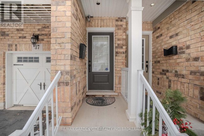 37 Durksen Dr in St Catharines, ON - Building Photo - Building Photo