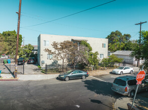 1640 E 49th St in Los Angeles, CA - Building Photo - Building Photo