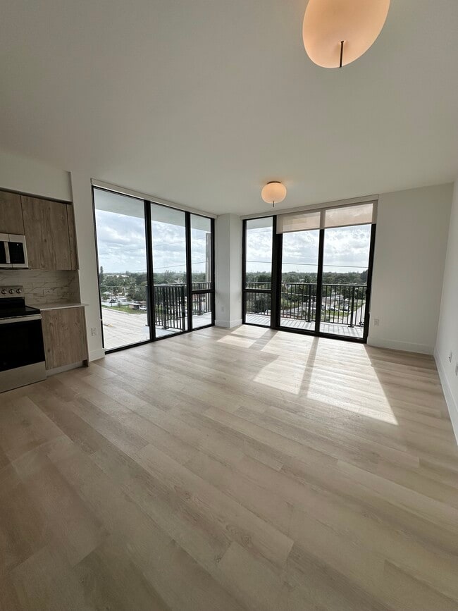 4314 SW 49th Ct, Unit B in Fort Lauderdale, FL - Foto de edificio - Building Photo