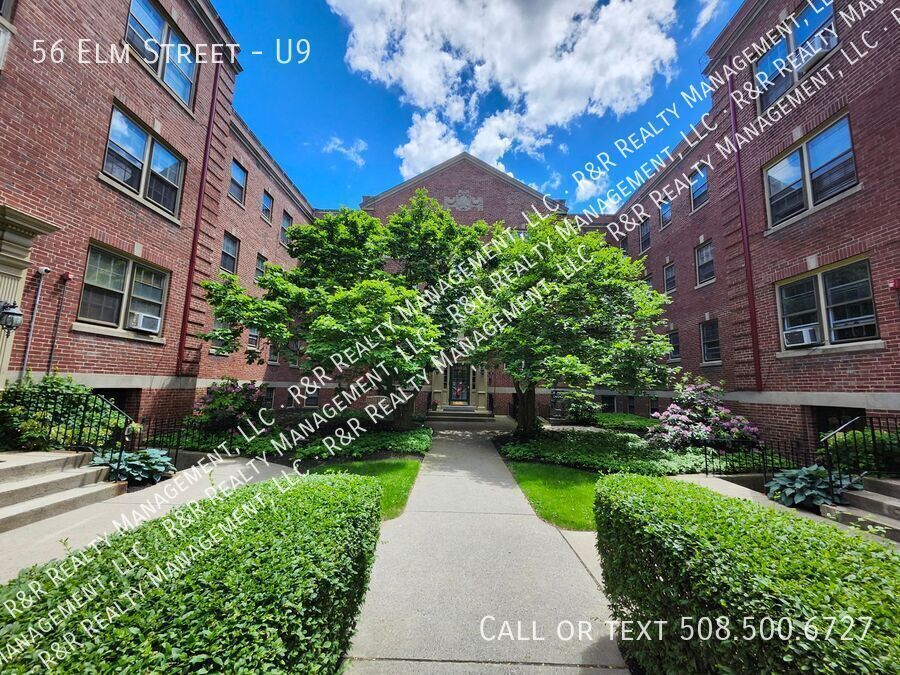 56 Elm St in Worcester, MA - Building Photo