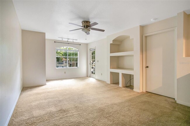 7210 Westpointe Blvd in Orlando, FL - Foto de edificio - Building Photo